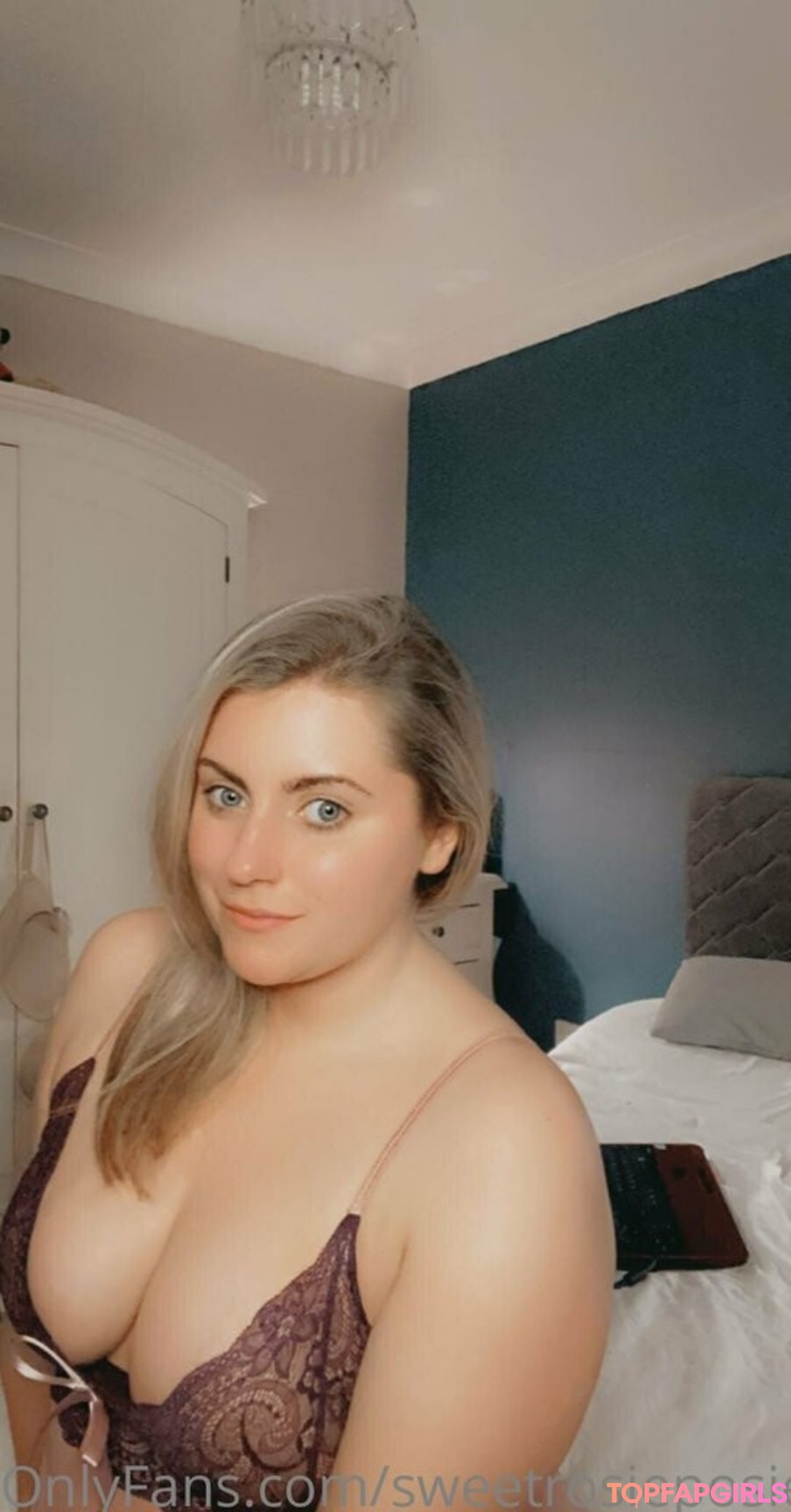 Naakte gelekte OnlyFans-foto van Sweetrosieposie #27 Naakte gelekte OnlyFans-foto van Sweetrosieposie #27