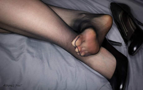Naakte gelekte OnlyFans-foto van Athenasf33t