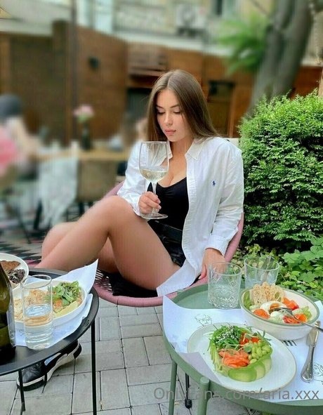 Naakte gelekte OnlyFans-foto van Ariaxxx