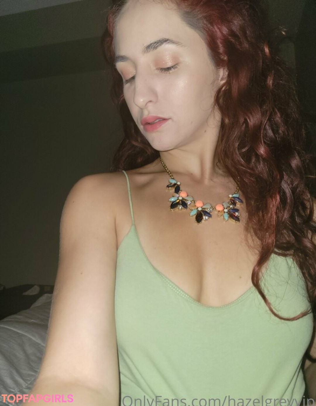 Naakte gelekte OnlyFans-foto van Hazelgreyvip #3 Naakte gelekte OnlyFans-foto van Hazelgreyvip #3