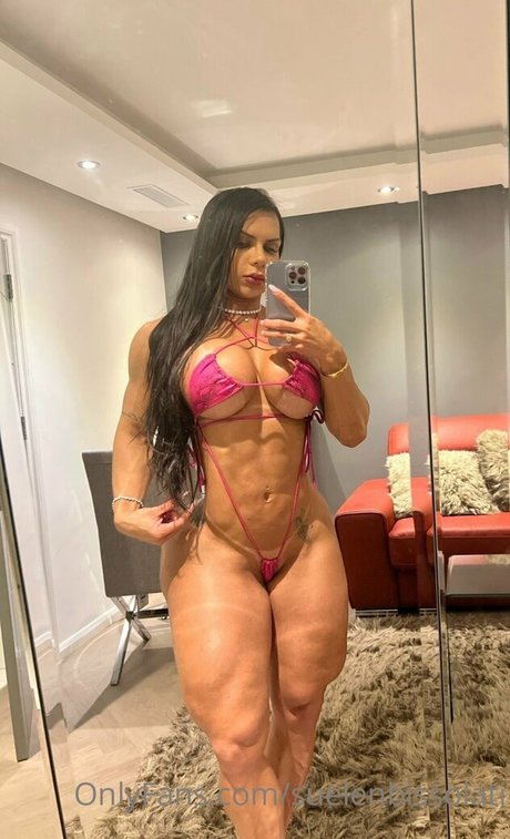 Naakte gelekte OnlyFans-foto van Suelen Bissolati