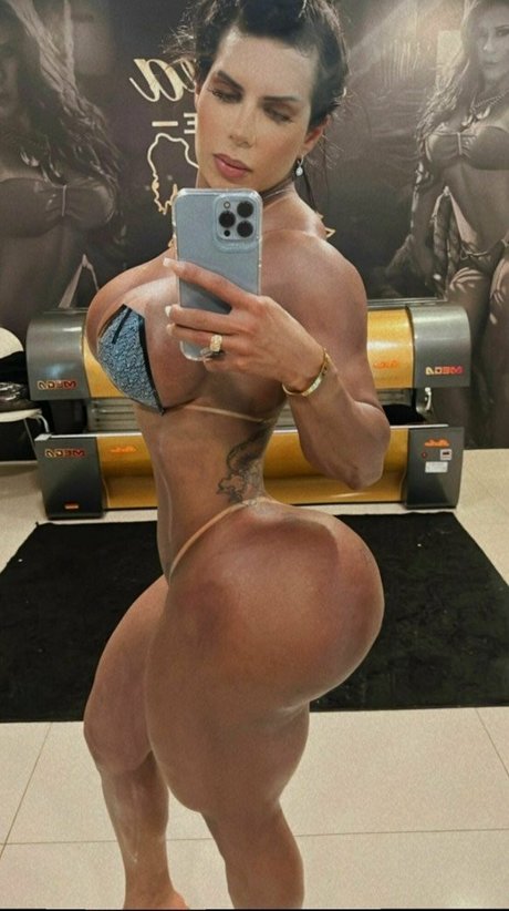 Naakte gelekte OnlyFans-foto van Suelen Bissolati
