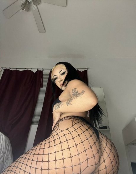 Naakte gelekte OnlyFans-foto van Scarlettviv