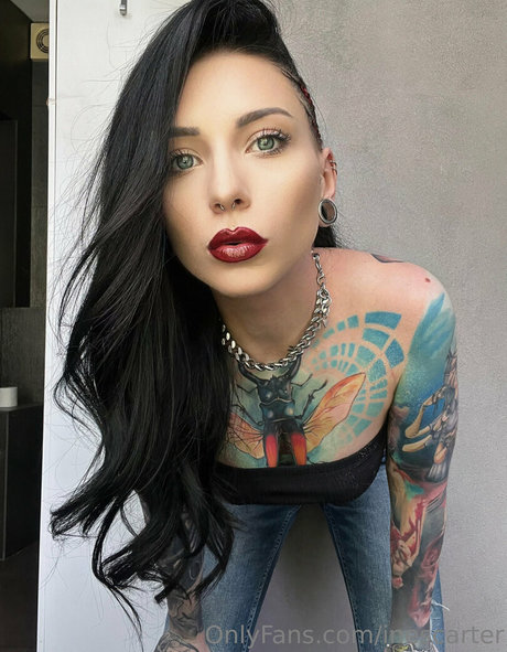 Naakte gelekte OnlyFans-foto van Inescarter