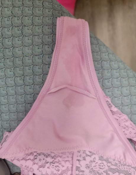 Naakte gelekte OnlyFans-foto van Neokblondehotwife