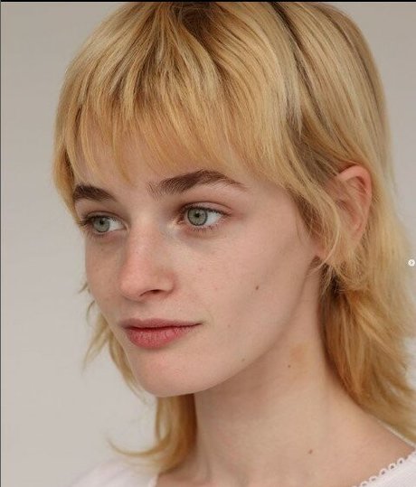 Naakte gelekte OnlyFans-foto van Esther Mcgregor