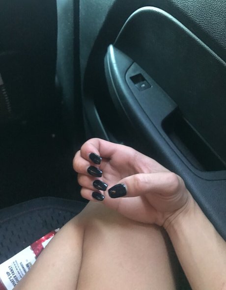 Naakte gelekte OnlyFans-foto van Hollyhendrix