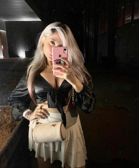 Naakte gelekte OnlyFans-foto van Tamires Panage