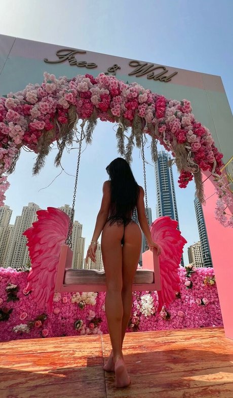Naakte gelekte OnlyFans-foto van Elaina Judith