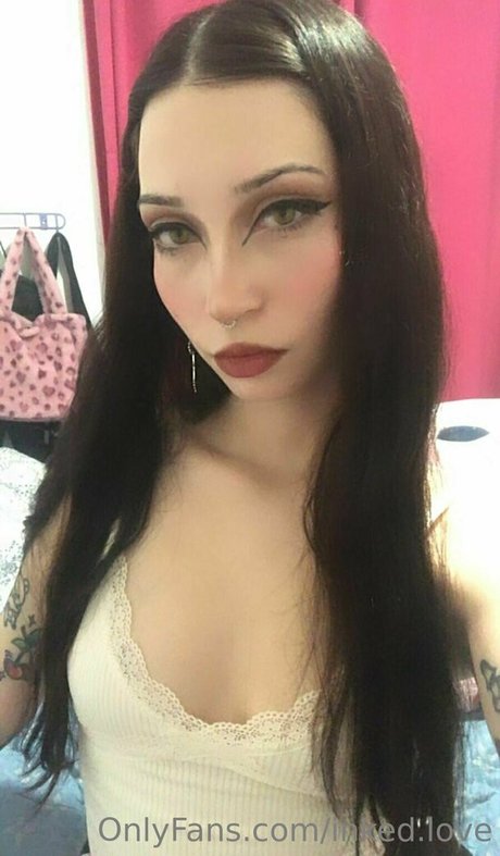 Naakte gelekte OnlyFans-foto van Inkedlove