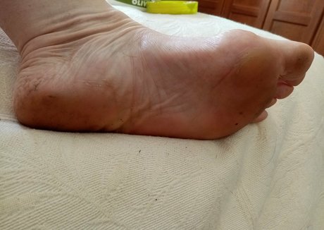Naakte gelekte OnlyFans-foto van Melodycharm1
