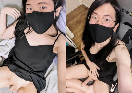 Naakte gelekte OnlyFans-foto van Yooyunie