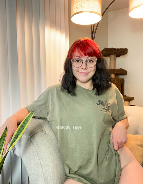 Naakte gelekte OnlyFans-foto van Bbygirlsage