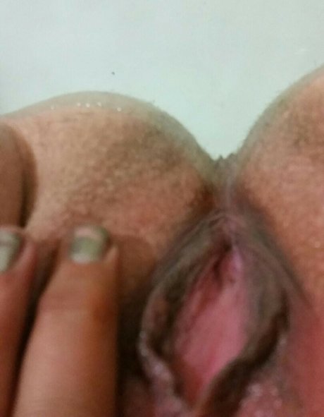 Naakte gelekte OnlyFans-foto van Normal Girls Like Gf