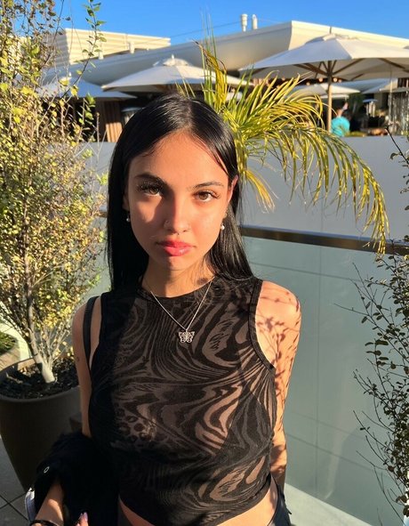 Naakte gelekte OnlyFans-foto van Emilia