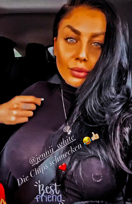 Naakte gelekte OnlyFans-foto van Nikkibelfort