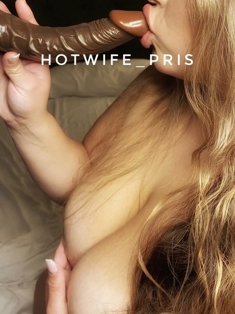 Naakte gelekte OnlyFans-foto van Hotwifepris