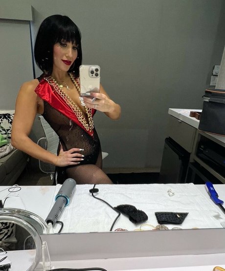 Naakte gelekte OnlyFans-foto van Cheryl Burke