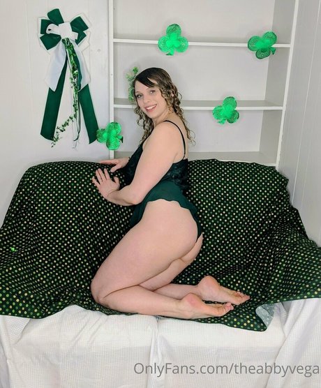 Naakte gelekte OnlyFans-foto van Theabbyvega