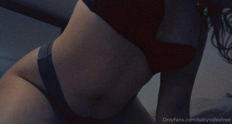 Naakte gelekte OnlyFans-foto van Babysofxxfree