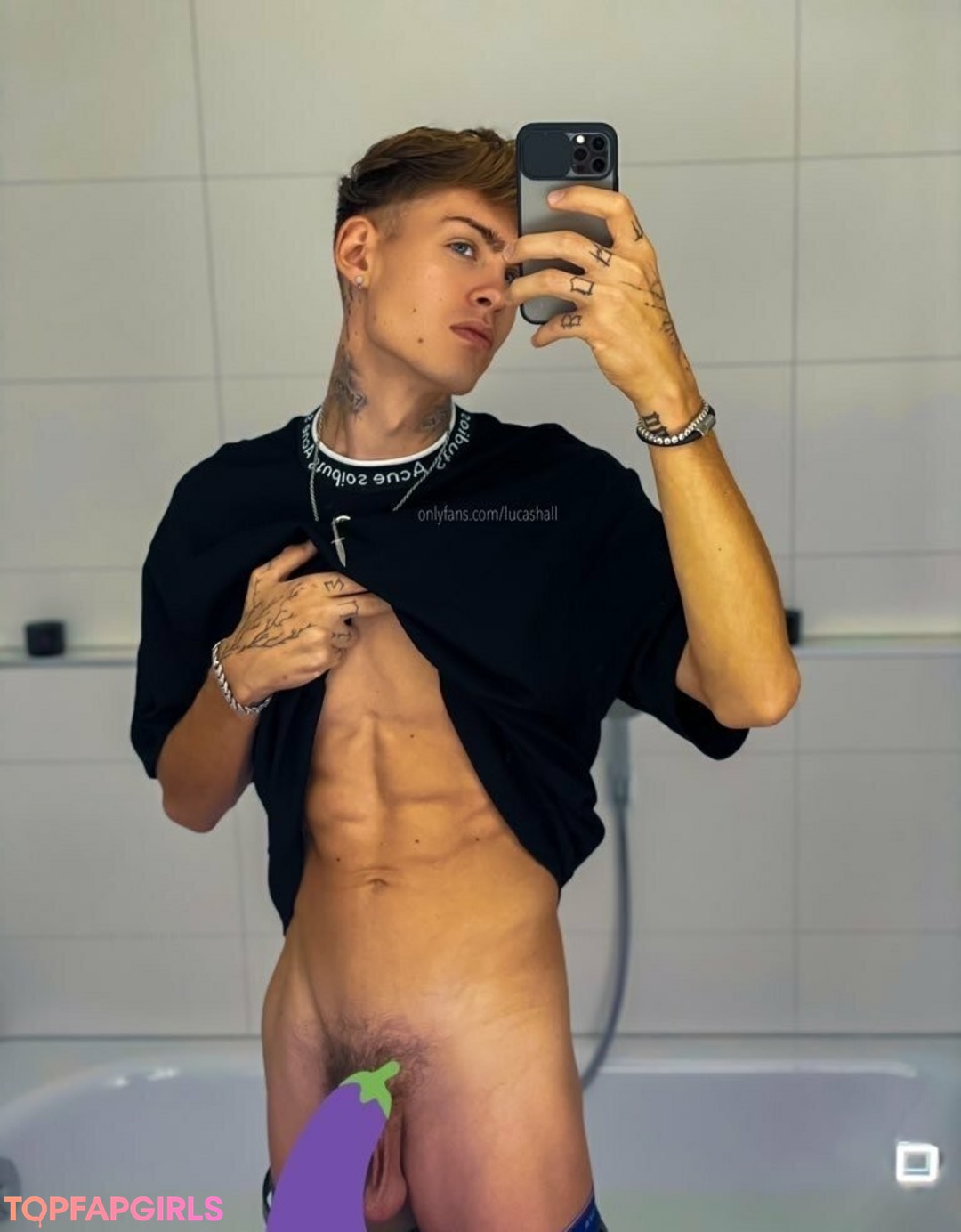 Naakte gelekte OnlyFans-foto van Lucashallfree #40 Naakte gelekte OnlyFans-foto van Lucashallfree #40