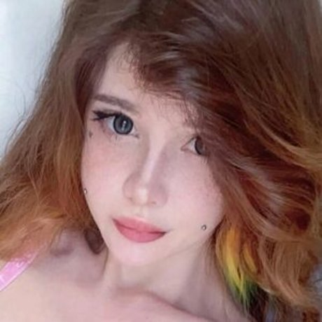 Naakte gelekte OnlyFans-foto van Suisaiuwu