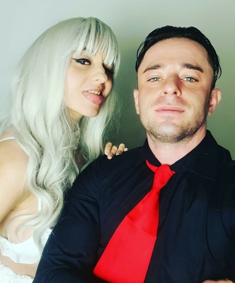 Naakte gelekte OnlyFans-foto van Valeera Raine