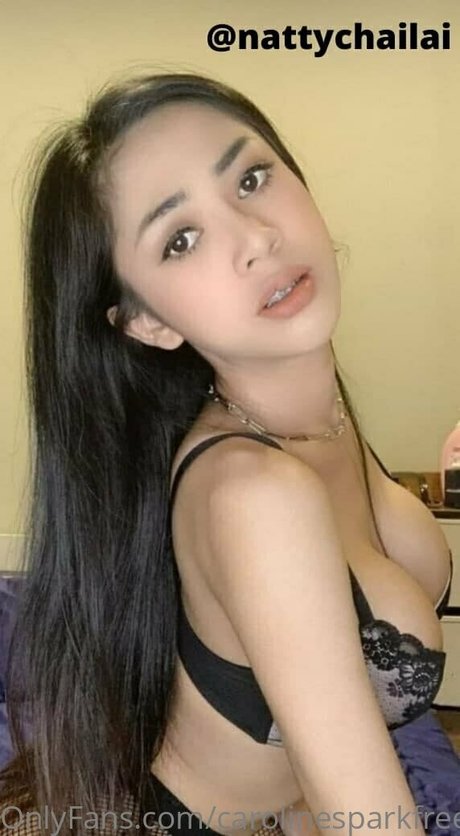 Naakte gelekte OnlyFans-foto van Carolinesparkfree