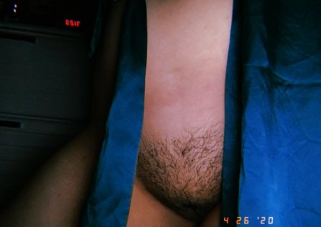 Naakte gelekte OnlyFans-foto van Catandbean