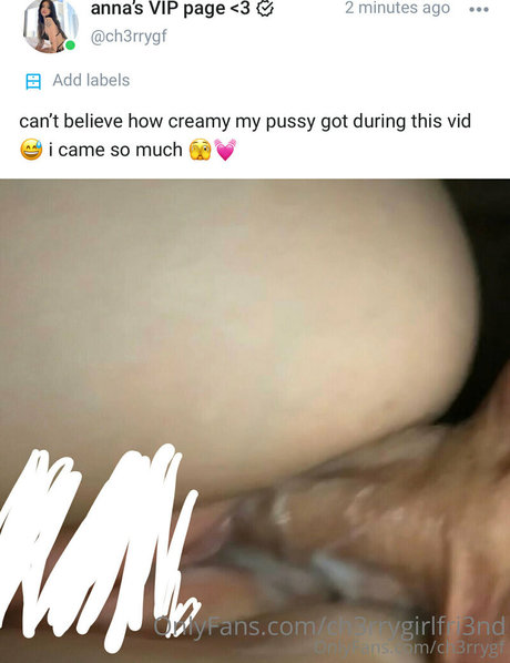 Naakte gelekte OnlyFans-foto van Annaaolympia