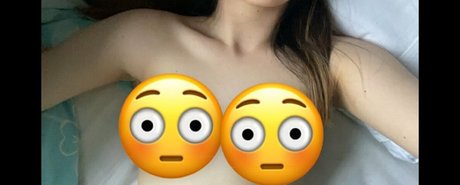 Naakte gelekte OnlyFans-foto van Asiangirlie