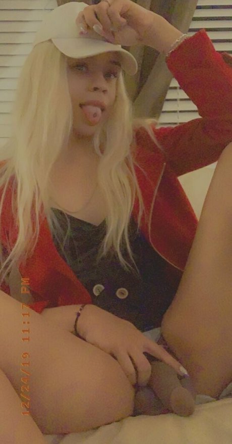 Naakte gelekte OnlyFans-foto van Ravenbabe