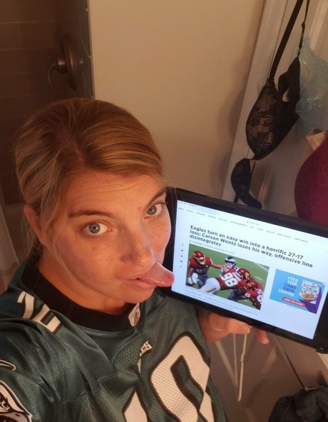 Naakte gelekte OnlyFans-foto van Pregnantprincess