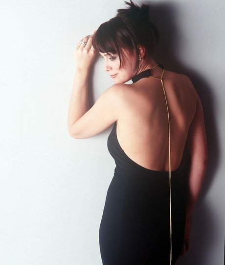 Naakte gelekte OnlyFans-foto van Keeley Hawes