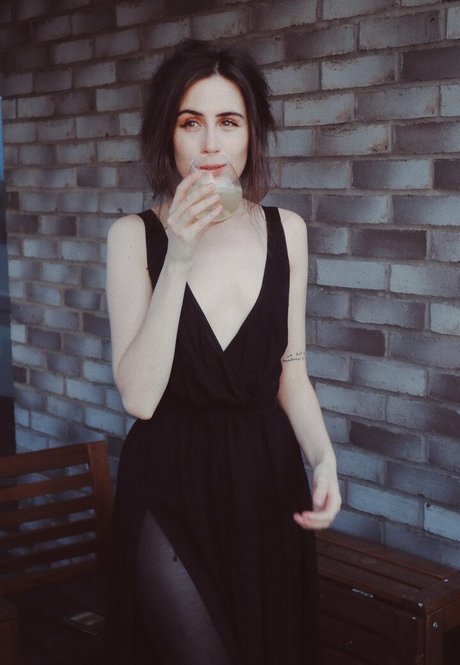 Dodie Clark