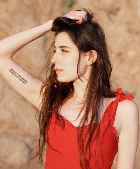 Dodie Clark
