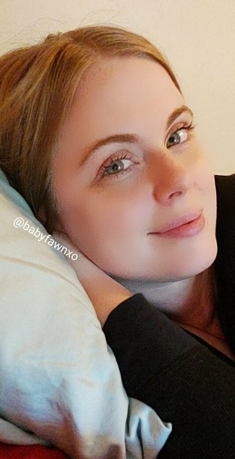 Naakte gelekte OnlyFans-foto van Babyxfawnfree