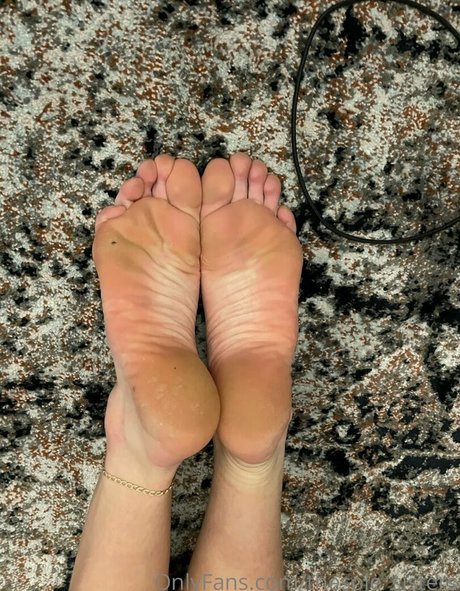 Naakte gelekte OnlyFans-foto van Thesolesisters