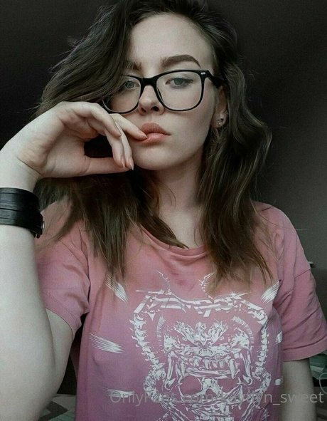 Naakte gelekte OnlyFans-foto van Kayteensweet