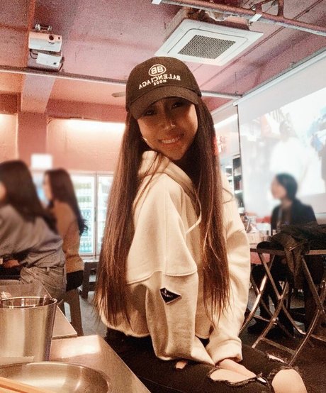 Naakte gelekte OnlyFans-foto van Jinnnyk
