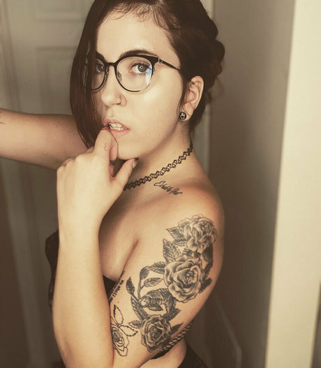 Naakte gelekte OnlyFans-foto van Coralinebb