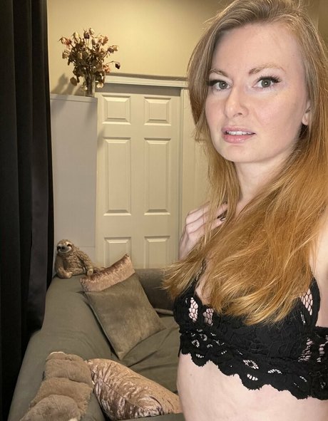 Naakte gelekte OnlyFans-foto van Cathyreisenwitz