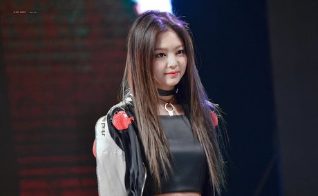 Naakte gelekte OnlyFans-foto van Jennie Kim