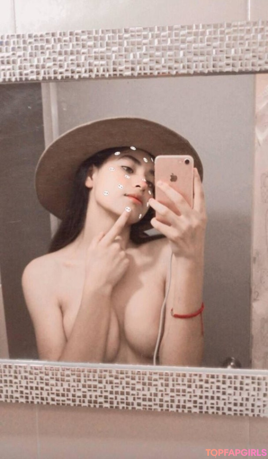 Naakte gelekte OnlyFans-foto van Cmp Perla #10 Naakte gelekte OnlyFans-foto van Cmp Perla #10