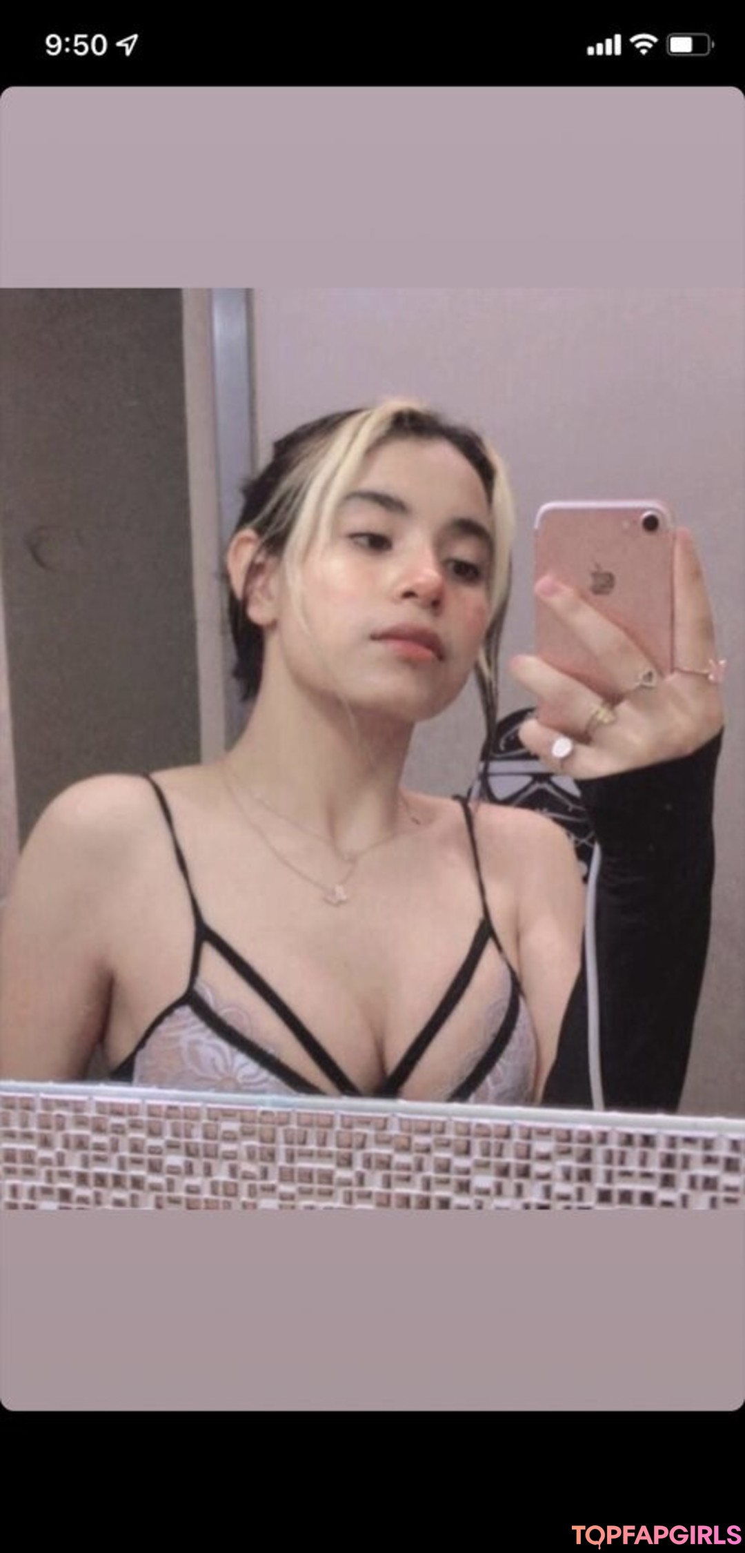 Naakte gelekte OnlyFans-foto van Cmp Perla #58 Naakte gelekte OnlyFans-foto van Cmp Perla #58