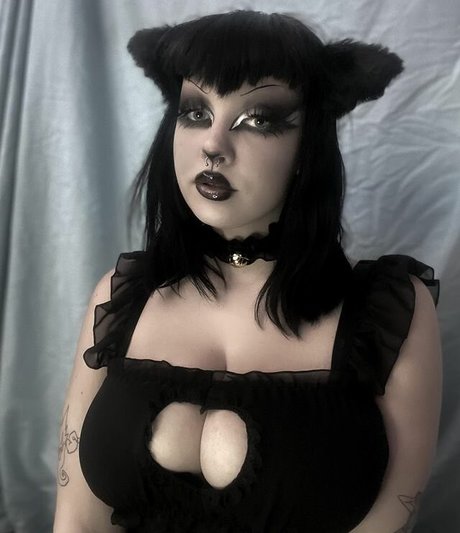 Naakte gelekte OnlyFans-foto van Destructiv333