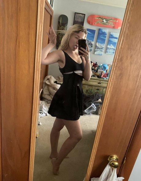 Naakte gelekte OnlyFans-foto van Littledoe