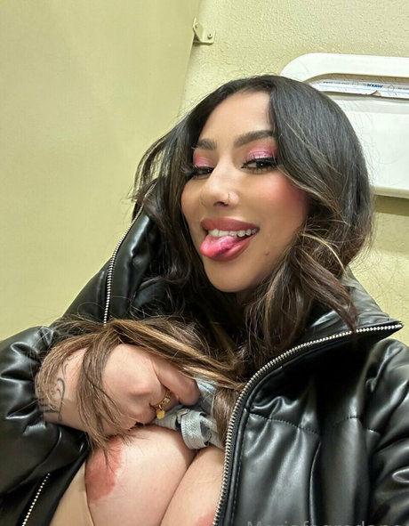 Naakte gelekte OnlyFans-foto van Mariafagredano