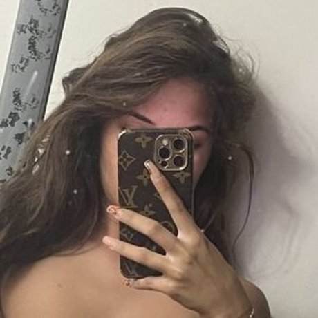 Naakte gelekte OnlyFans-foto van Kevpugliese