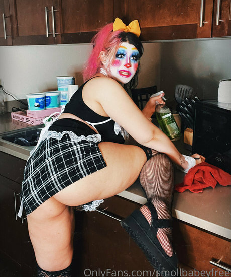 Smollbabeyfree